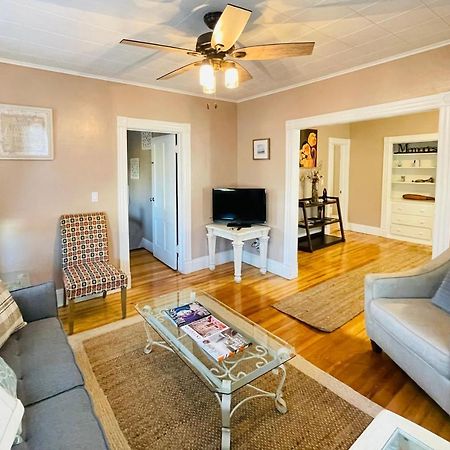 Delightful 2Br Apartment With Balcony - 15 Min From Mohegan Sun- Foxwoods Casinos & Mystic New London Exterior photo