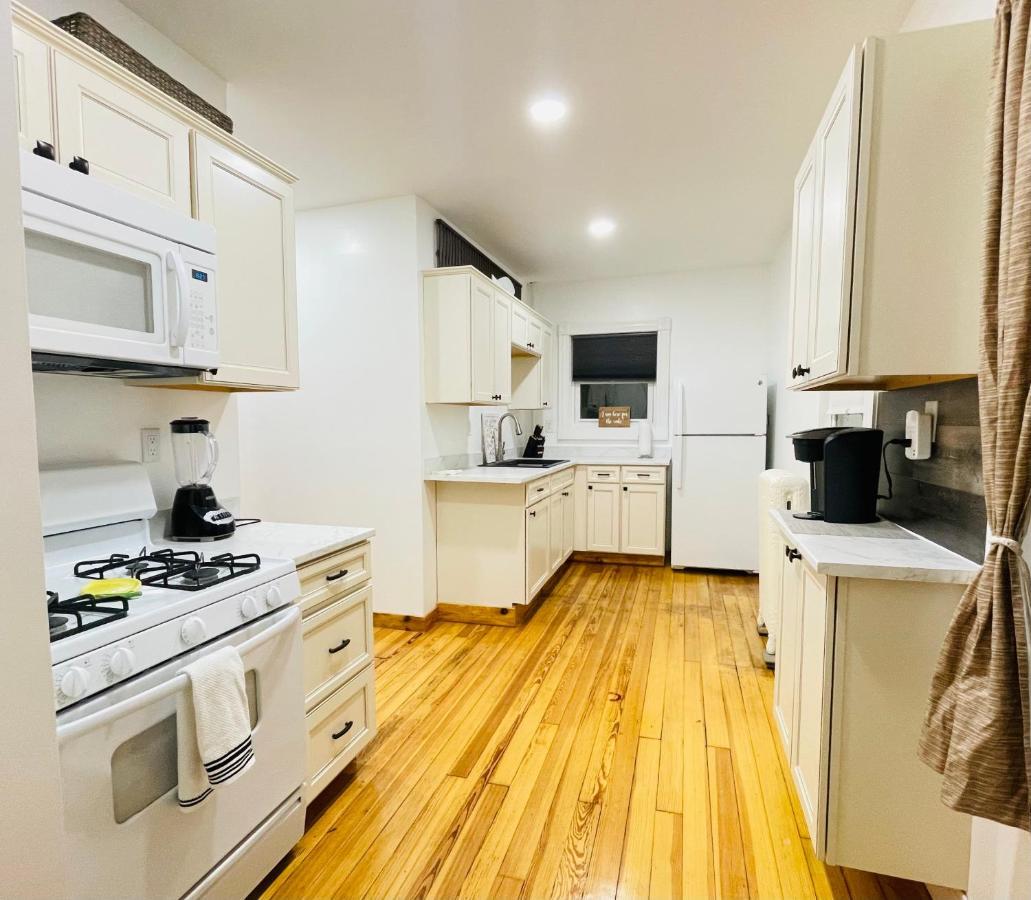Delightful 2Br Apartment With Balcony - 15 Min From Mohegan Sun- Foxwoods Casinos & Mystic New London Exterior photo