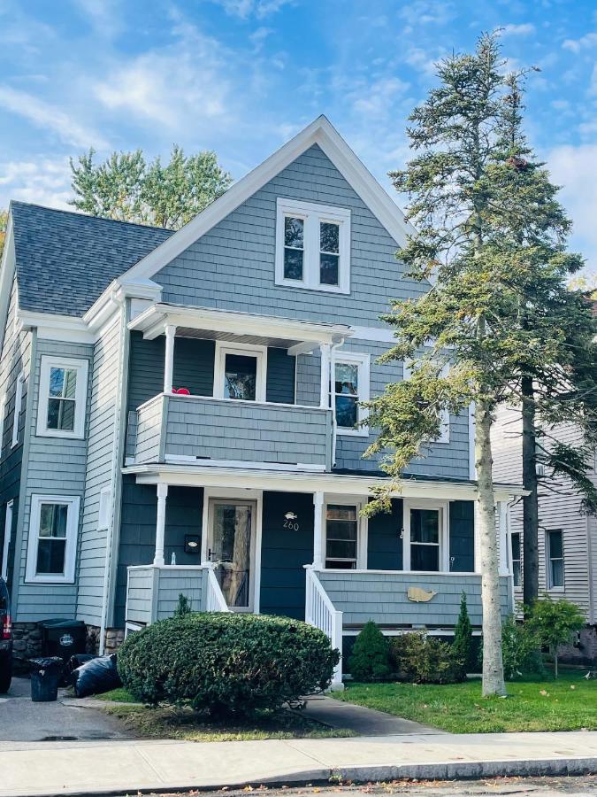 Delightful 2Br Apartment With Balcony - 15 Min From Mohegan Sun- Foxwoods Casinos & Mystic New London Exterior photo