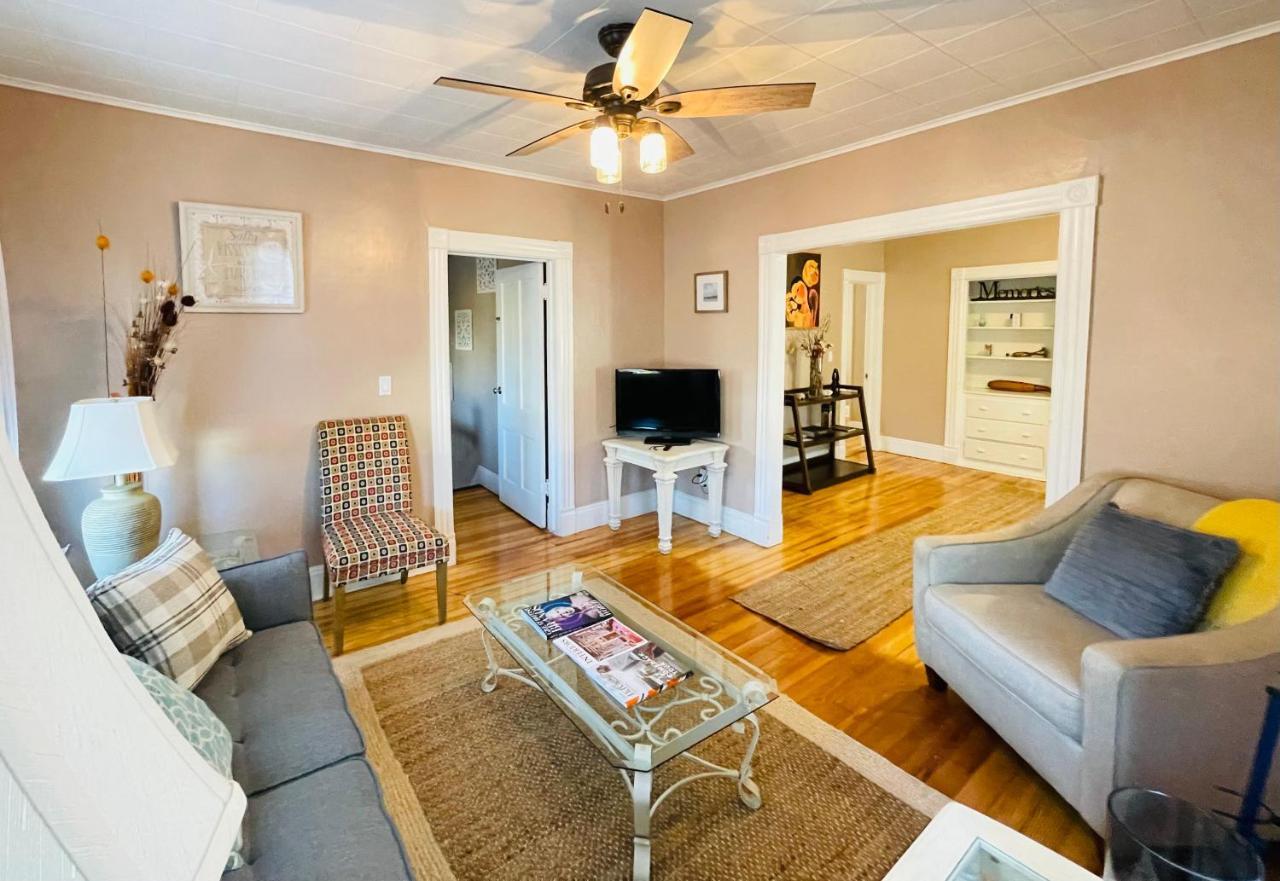 Delightful 2Br Apartment With Balcony - 15 Min From Mohegan Sun- Foxwoods Casinos & Mystic New London Exterior photo
