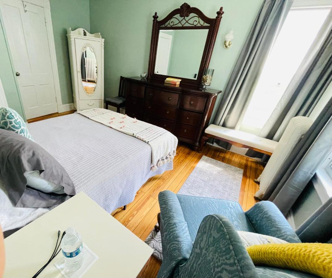 Delightful 2Br Apartment With Balcony - 15 Min From Mohegan Sun- Foxwoods Casinos & Mystic New London Exterior photo