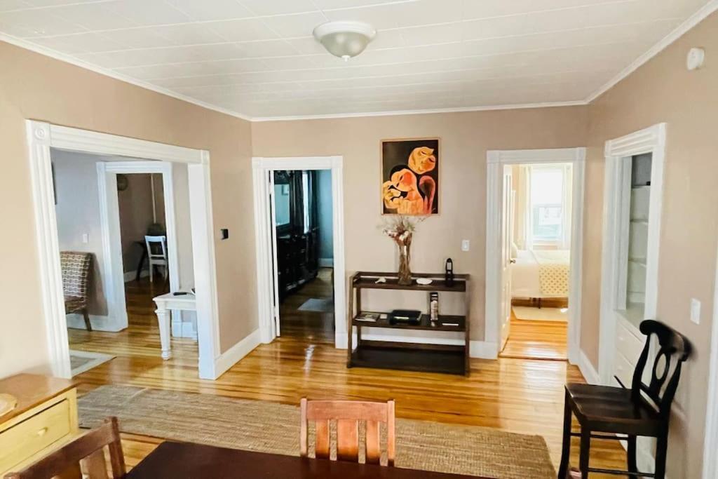 Delightful 2Br Apartment With Balcony - 15 Min From Mohegan Sun- Foxwoods Casinos & Mystic New London Exterior photo