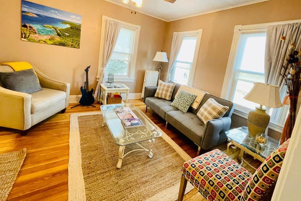 Delightful 2Br Apartment With Balcony - 15 Min From Mohegan Sun- Foxwoods Casinos & Mystic New London Exterior photo